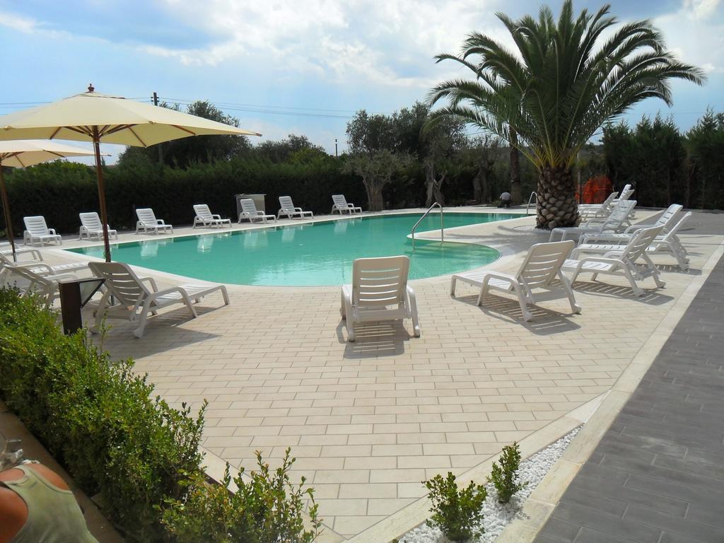 Hermes Hotel Policoro Exteriör bild